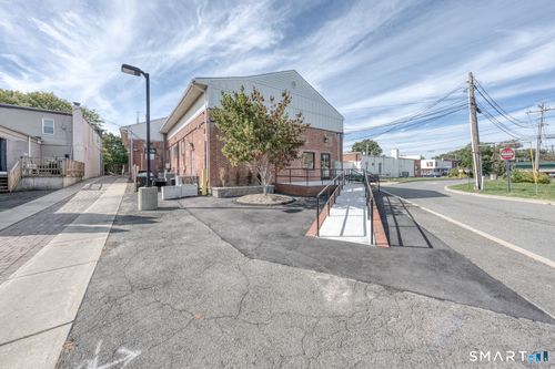 1042B Main St, Newington, CT, 06111-2908 | Card Image