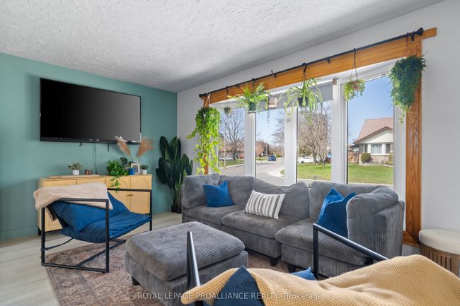 30 Miron Rd, House other with 3 bedrooms, 2 bathrooms and 4 parking in Trenton ON | Image 18