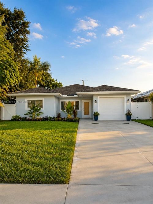 6958 Park St, Hollywood, FL, 33024-3834 | Card Image
