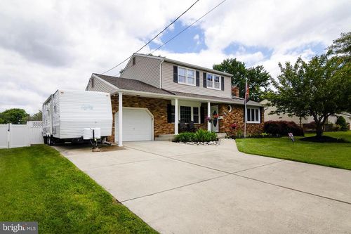 52 Springlane Dr, Blackwood, NJ, 08012-4542 | Card Image