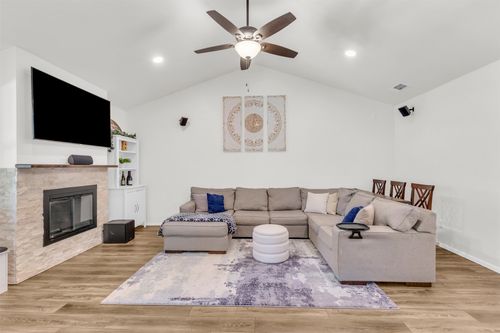 2212 Hurstview Dr, Hurst, TX, 76054-2916 | Card Image
