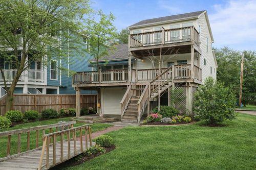 131 Oak Rd, Clear Lake Shores, TX, 77565-2324 | Card Image