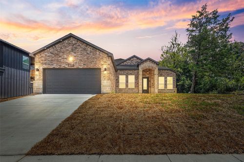 716 Oak Creek Dr, Hutchins, TX, 75141-4130 | Card Image
