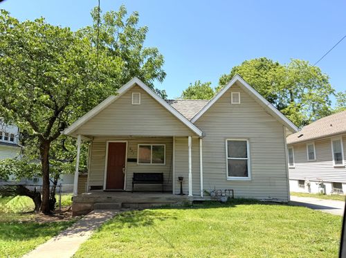 825 S Fort Ave, Springfield, MO, 65806-2709 | Card Image