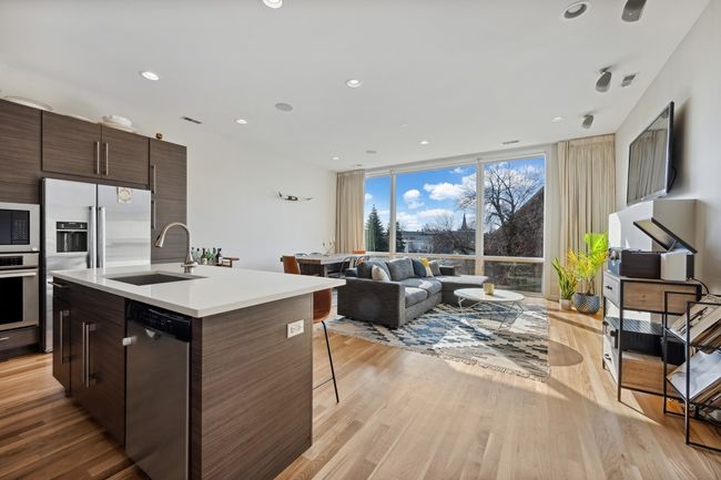 APT-3 - 2119 N Mozart St, Home with 2 bedrooms, 2 bathrooms and null parking in CHICAGO IL | Image 5