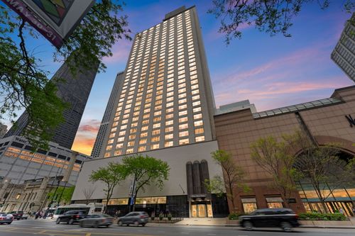 2105-777 Michigan Ave, Chicago, IL, 60611-7002 | Card Image