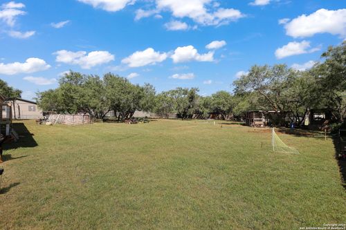 414 Cr 6842 Lytle, Lytle, TX, 78052 | Card Image