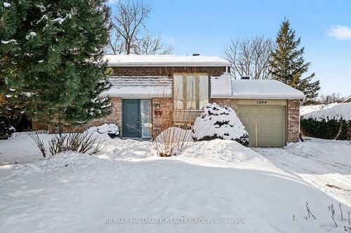 1044 Adley Rd, Gloucester, ON, K1J8B9 | Card Image