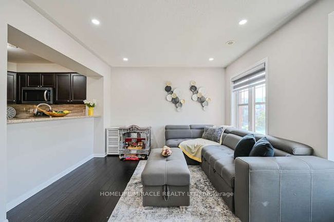 43 Ariel Rd, House attached with 4 bedrooms, 4 bathrooms and 1 parking in Brampton ON | Image 25