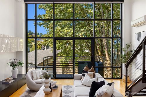 unit-302-2914 E Madison St, Seattle, WA, 98112-4273 | Card Image