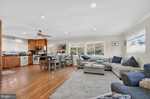 11901 Hunters Ln, ROCKVILLE, MD, 20852-2210 | Card Image