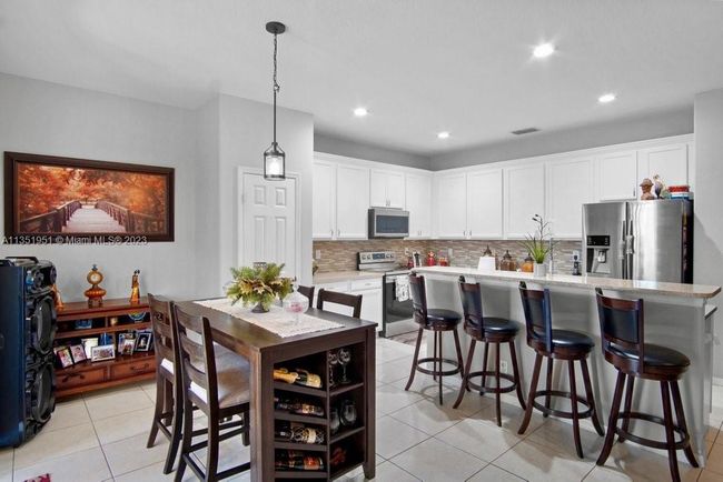 5806 Nw Breezy Brook Ct, House other with 3 bedrooms, 2 bathrooms and null parking in Port St. Lucie FL | Image 13