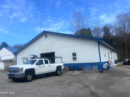 275 1/2 S Main St, Gloversville, NY, 12078 | Card Image