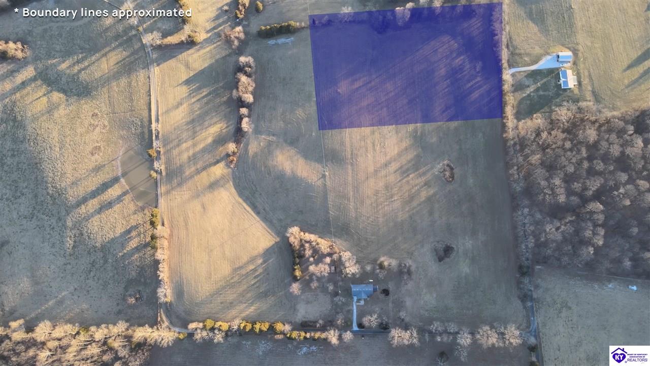 Land in Eastview