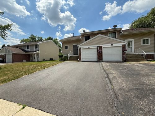 1711 Bell Dr, Hanover Park, IL, 60133-5936 | Card Image