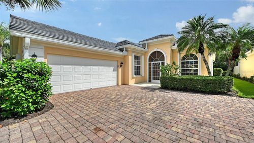5679 Ferrara Dr, SARASOTA, FL, 34238-4714 | Card Image