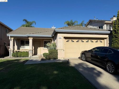 923 Blossom Dr, Brentwood, CA, 94513-6139 | Card Image