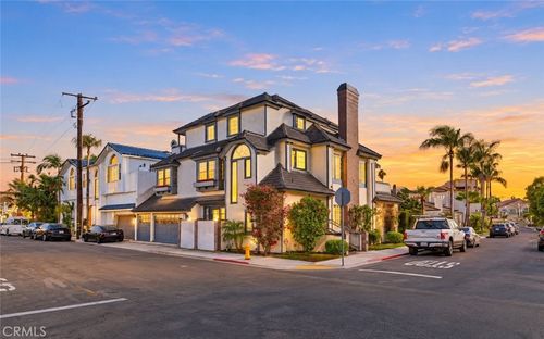 40 E Neapolitan Ln, Long Beach, CA, 90803-4024 | Card Image