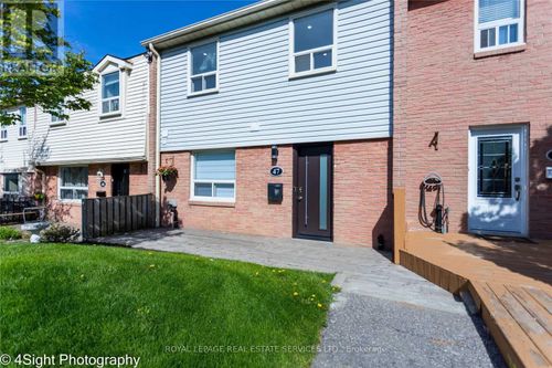 47-1055 Shawnmarr Rd, Mississauga, ON, L5H3V2 | Card Image