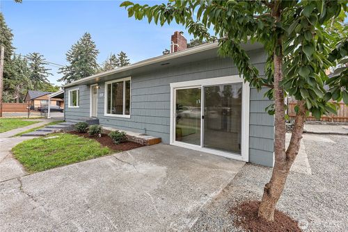 11803 C St S, Parkland, WA, 98444-5225 | Card Image