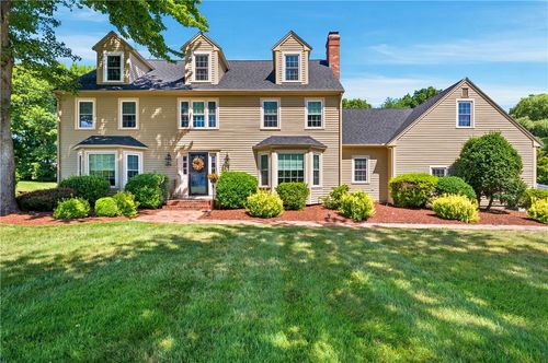 4 Fieldside Dr, Cumberland, RI, 02864-3228 | Card Image
