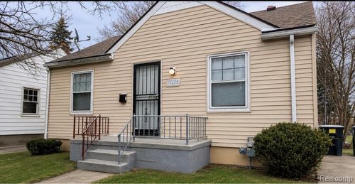 15228 Lappin St, Detroit, MI, 48205-2526 | Card Image