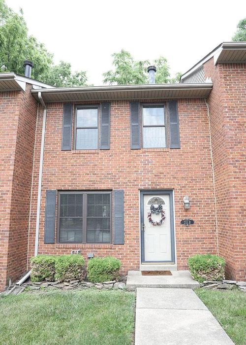 b-211 Berry Ave, Versailles, KY, 40383-1594 | Card Image