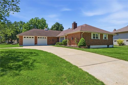 3300 S Phelps Rd, Independence, MO, 64055-2539 | Card Image