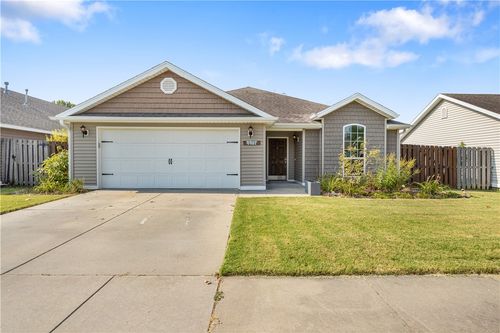 4487 W Serviceberry Dr, Fayetteville, AR, 72704-7628 | Card Image