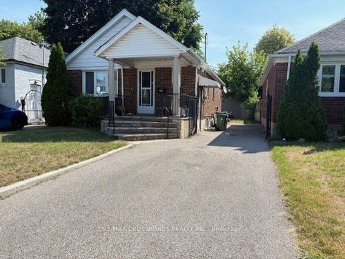 bsmt-307 Glebemount Ave, East York, ON, M4C3V4 | Card Image