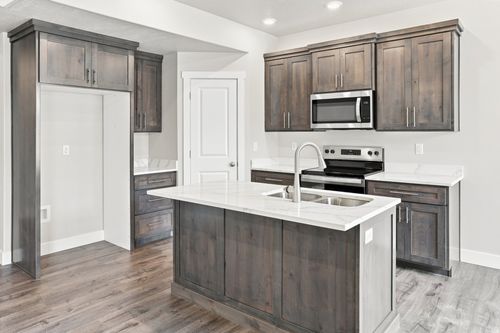 3-813 S 270 E, Smithfield, UT, 84335-2411 | Card Image