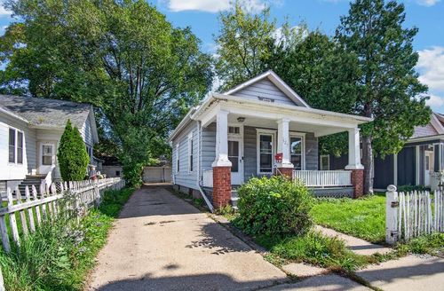 527 N Memorial Dr, RACINE, WI, 53404-3223 | Card Image