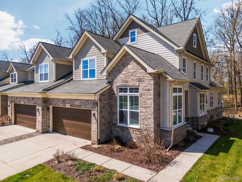 3020 N Spurway Dr, Ann Arbor, MI, 48105-1497 | Card Image