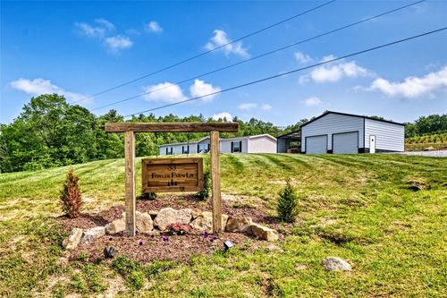 33 Fowler Farm Ln, Glenville, NC, 28736 | Card Image