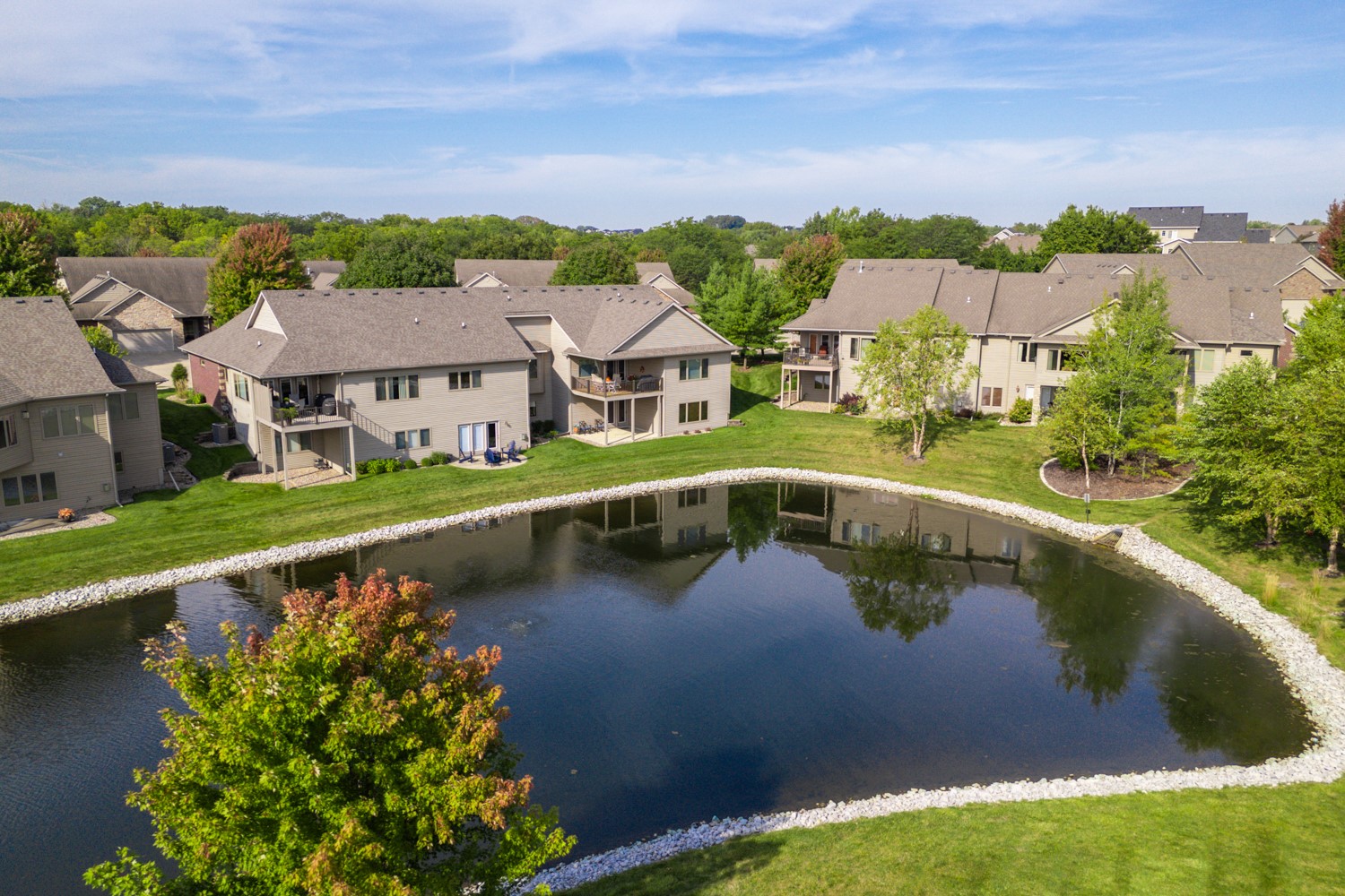 Valleyview Ln, Clive, IA 50325
