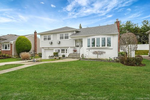 2626 Burro Ln, East Meadow, NY, 11554-5405 | Card Image