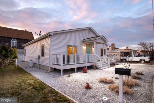 8703 Coastal Hwy, OCEAN CITY, MD, 21842-2737 | Card Image