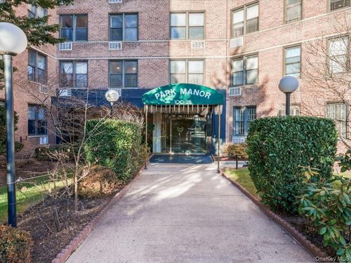 apt-5bb-100 Queens Blvd, Forest Hills, NY, 11375-2419 | Card Image