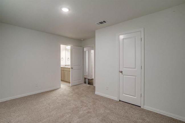 5716 High Plains Trl, House other with 5 bedrooms, 3 bathrooms and null parking in Joshua TX | Image 27