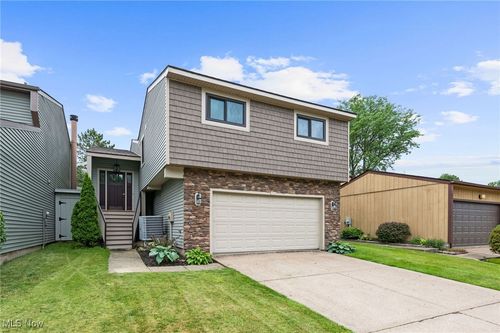 7152 Rippling Brook Ln, Concord Township, OH, 44060-6633 | Card Image