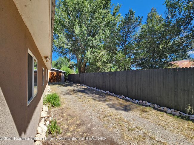 109 E 3 Rd St, House other with 3 bedrooms, 2 bathrooms and null parking in Capitan NM | Image 57