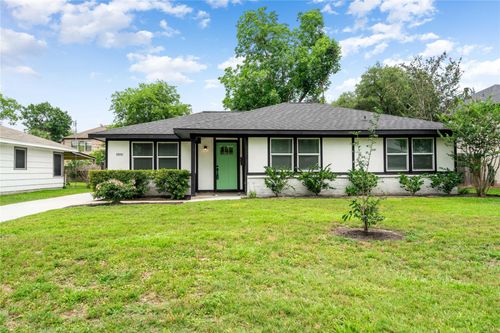 3302 Westridge St, Houston, TX, 77025-4526 | Card Image