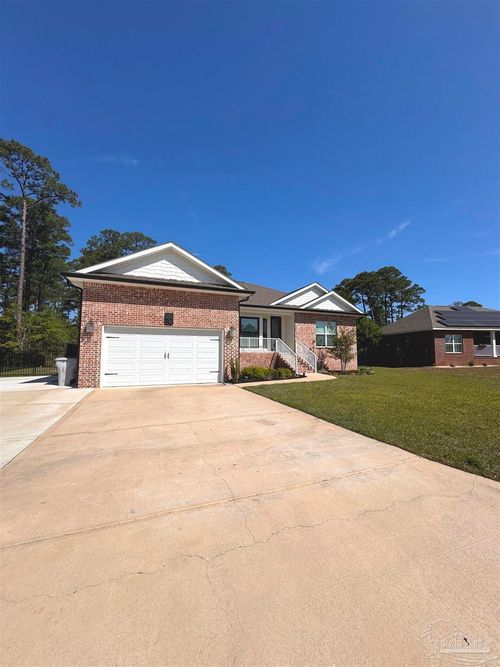 5596 Kailey Rd, Milton, FL, 32583-9390 | Card Image