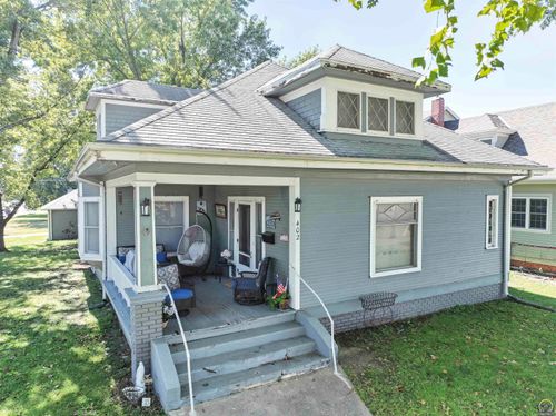 402 W Bertrand Ave, Saint Marys, KS, 66536-1617 | Card Image