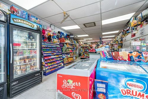 675 Broadview Ave, Toronto, ON, M4K2P4 | Card Image