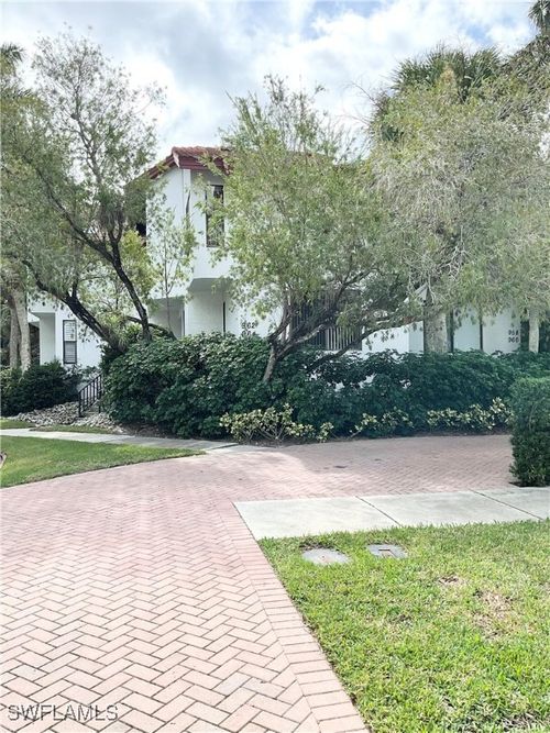 b2-964 8th Ave S, Naples, FL, 34102-6982 | Card Image