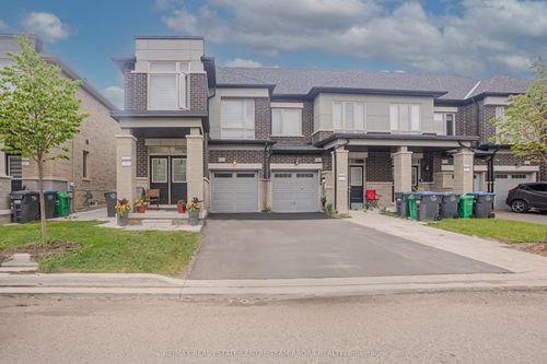 18 Donald Ficht Cres, Brampton, ON, L7A5H8 | Card Image