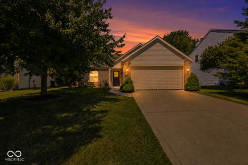 18897 Pilot Mills Dr, Noblesville, IN, 46062-8004 | Card Image