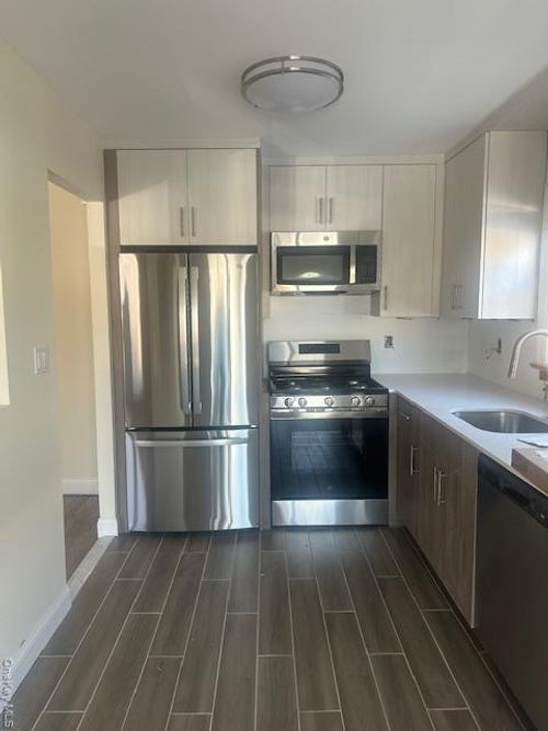 14618 23rd Avenue, New York, NY, 11357 | Card Image