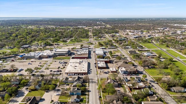 208 N Rustic Trl, House other with 3 bedrooms, 2 bathrooms and null parking in Wylie TX | Image 38